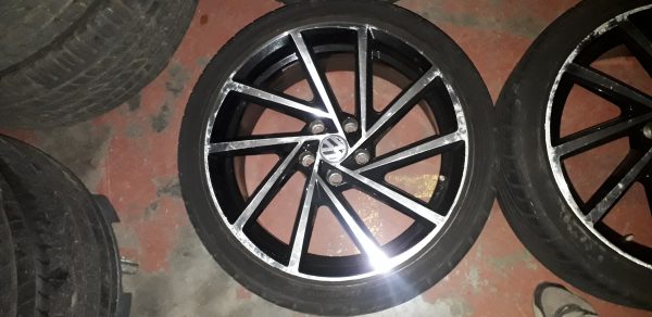 VW 18" Golf Reps with tyre