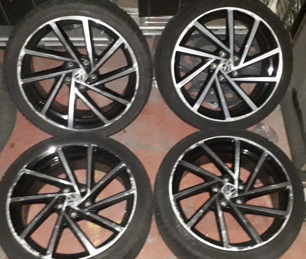 VW 18" Golf Reps with tyre