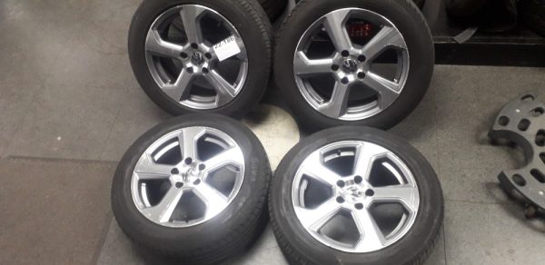 VW 16" Golf Alloy wheels with tyres