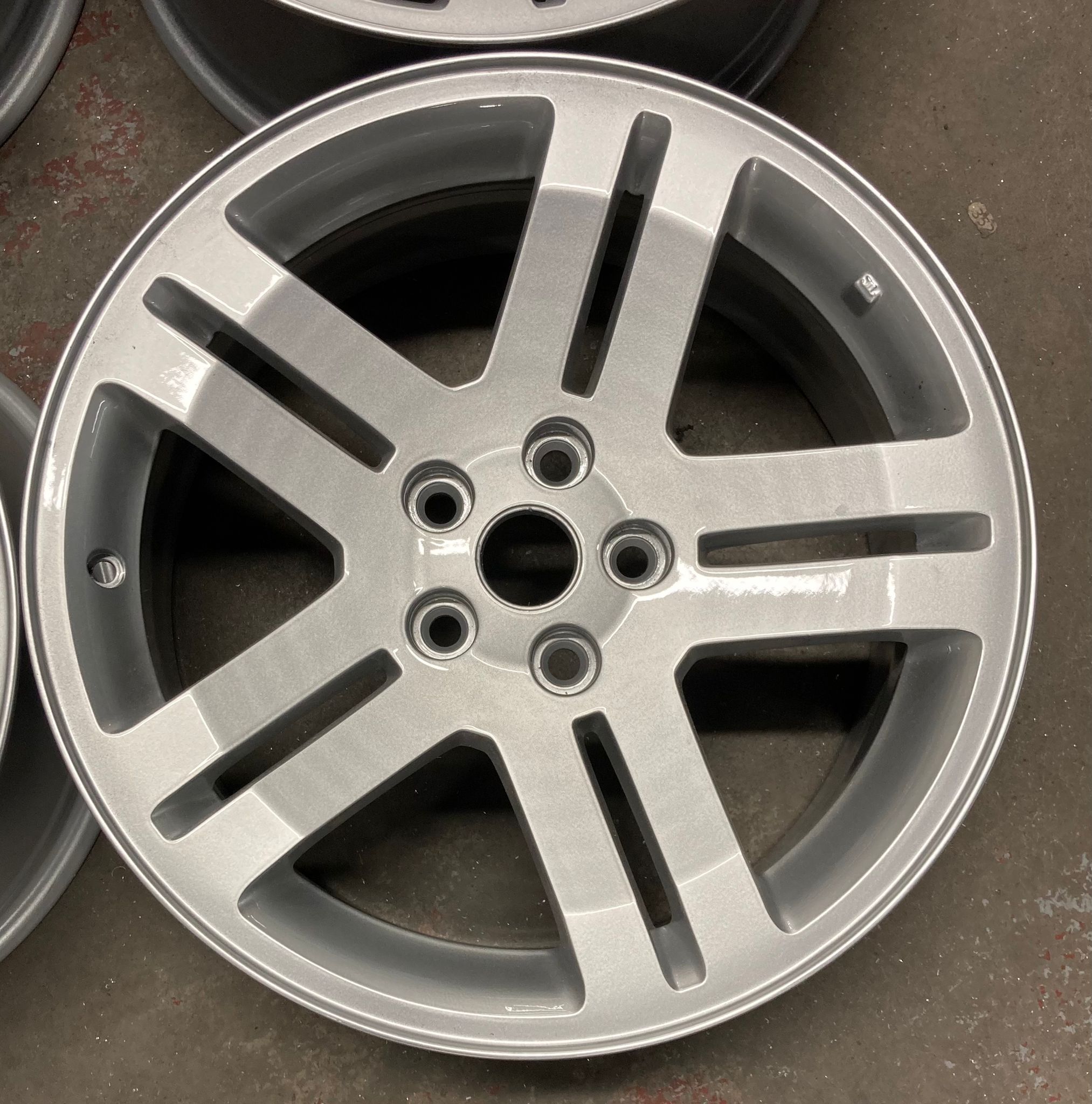 18&quot; OEM Alloys for Chrysler 300C